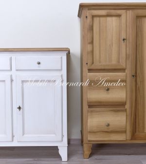 Country style solid wood kitchen cabinets with custom finishes